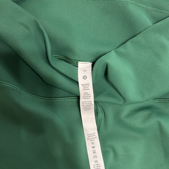Lululemon wundertrain size 10 23 inch - Picture 3 of 3
